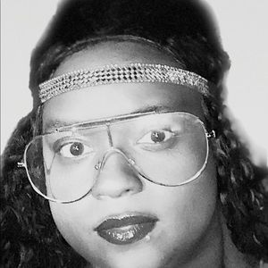 Meet your Posher, Nakita
